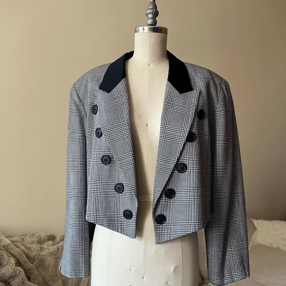 Beautiful authentic vintage Dior blazer with houndstooth print